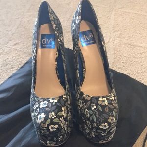 High platform heels DV8 by Dolce Vita